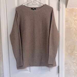 Uniqlo Heather Brown Women’s Wool/ Nylon Tunic Length Sweater. EUC